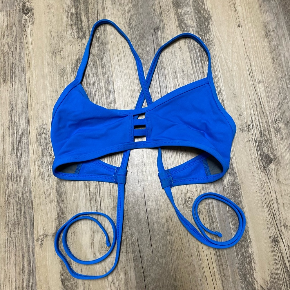 Jolyn bikini top